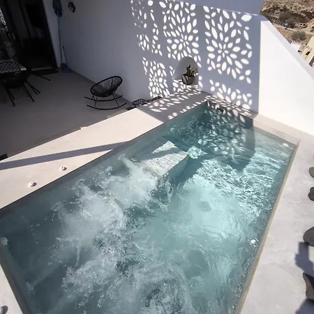 Exo Santorini Sea View Private Pool And Apartman Éxo Goniá