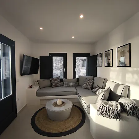 דירה Exo Santorini Sea View Private Pool And Éxo Goniá