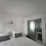Exo Santorini Sea View Private Pool And Apartman Éxo Goniá