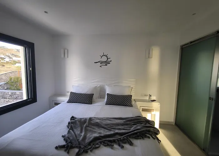 Exo Santorini Sea View Private Pool And アパート Éxo Goniá