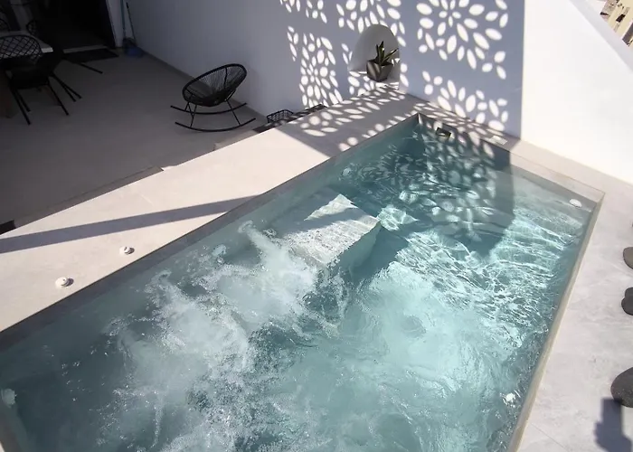 Exo Santorini Sea View Private Pool And アパート Éxo Goniá