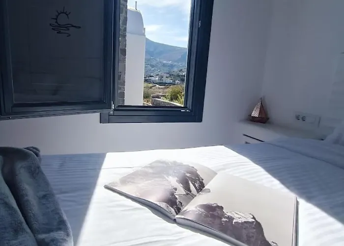 Exo Santorini Sea View Private Pool And Appartement Éxo Goniá